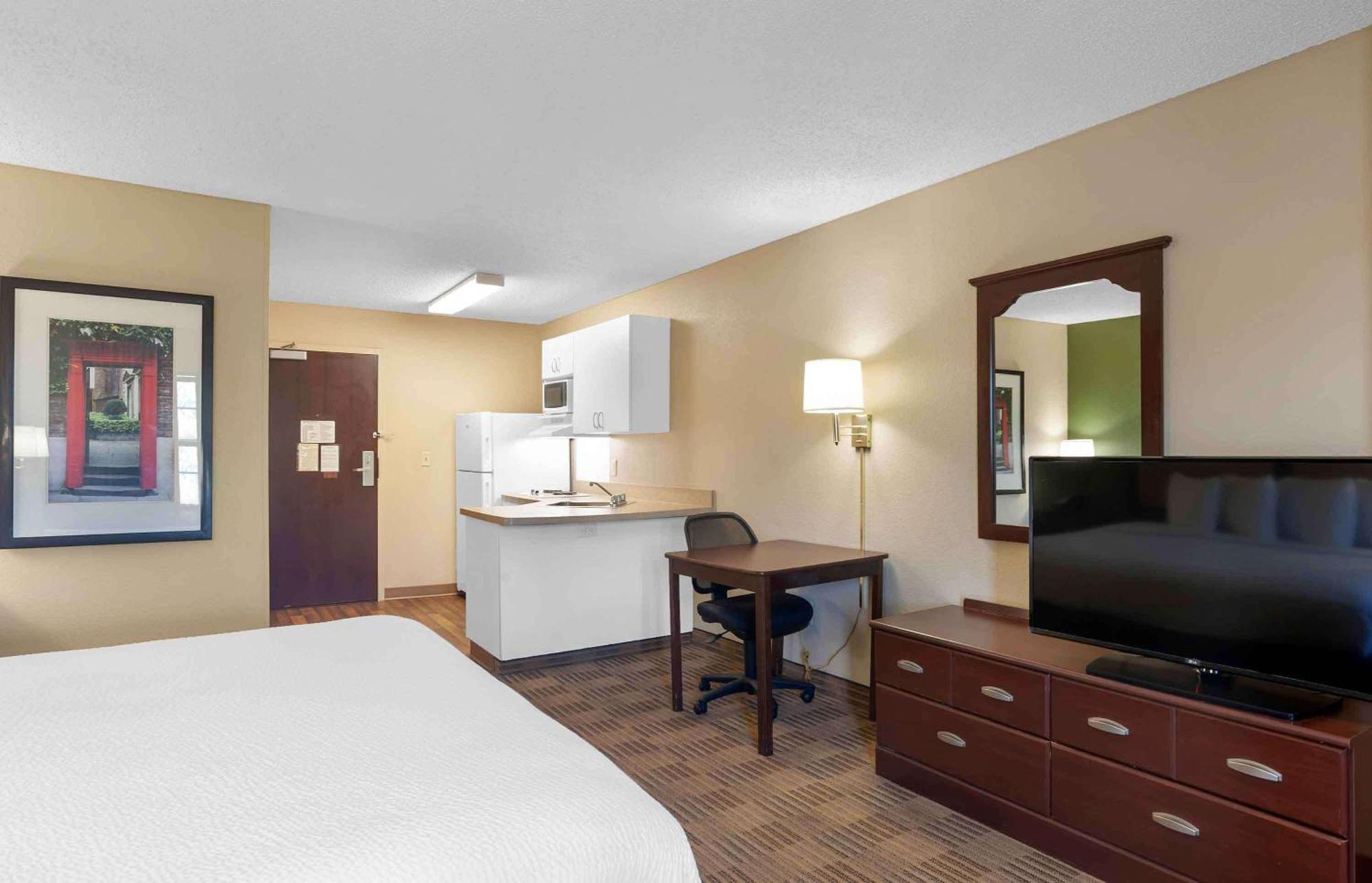 Extended Stay America Suites - Cleveland - Brooklyn Bagian luar foto