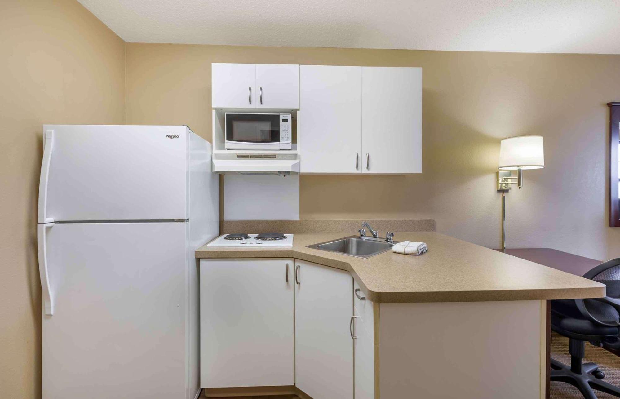 Extended Stay America Suites - Cleveland - Brooklyn Bagian luar foto