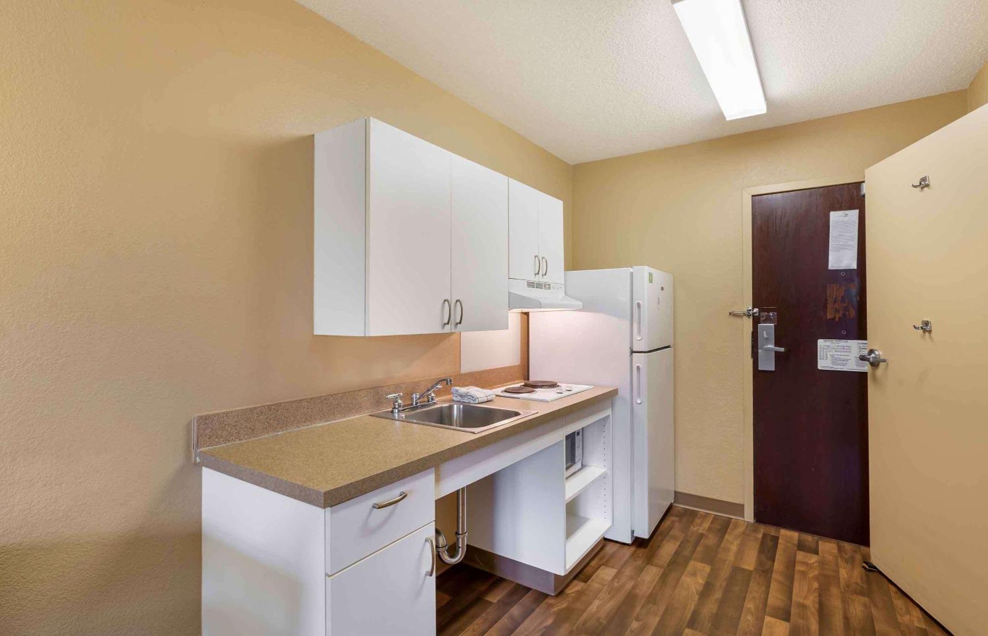 Extended Stay America Suites - Cleveland - Brooklyn Bagian luar foto