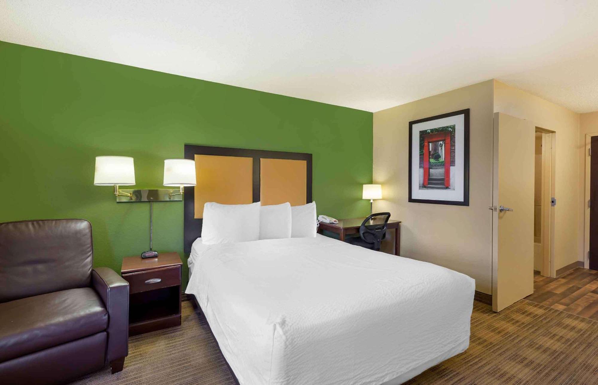 Extended Stay America Suites - Cleveland - Brooklyn Bagian luar foto