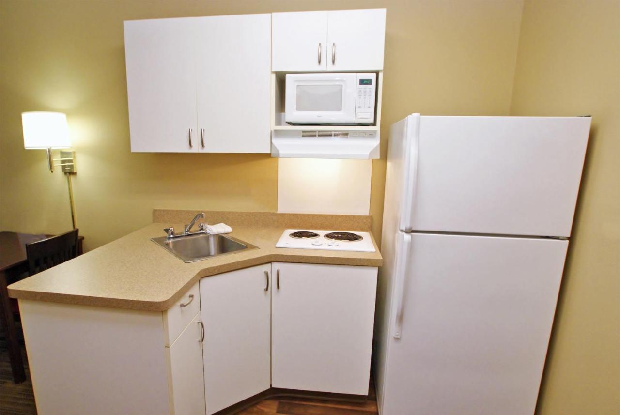 Extended Stay America Suites - Cleveland - Brooklyn Bagian luar foto