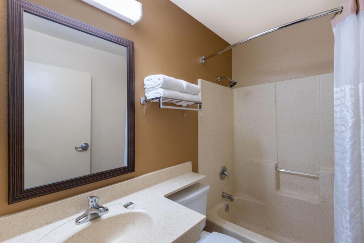 Extended Stay America Suites - Cleveland - Brooklyn Bagian luar foto